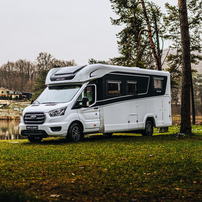 Pół-Integra Masuria, Polskie kampery