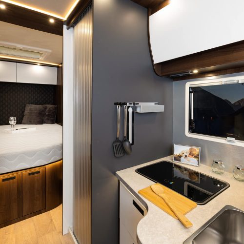 Kuchnia w Masuria 790 TL - wersja kolorystyczna mebli Noce Symphony