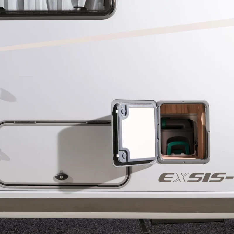 hy17_ext_silber_chia_san_exterior_staufach_in_funktion